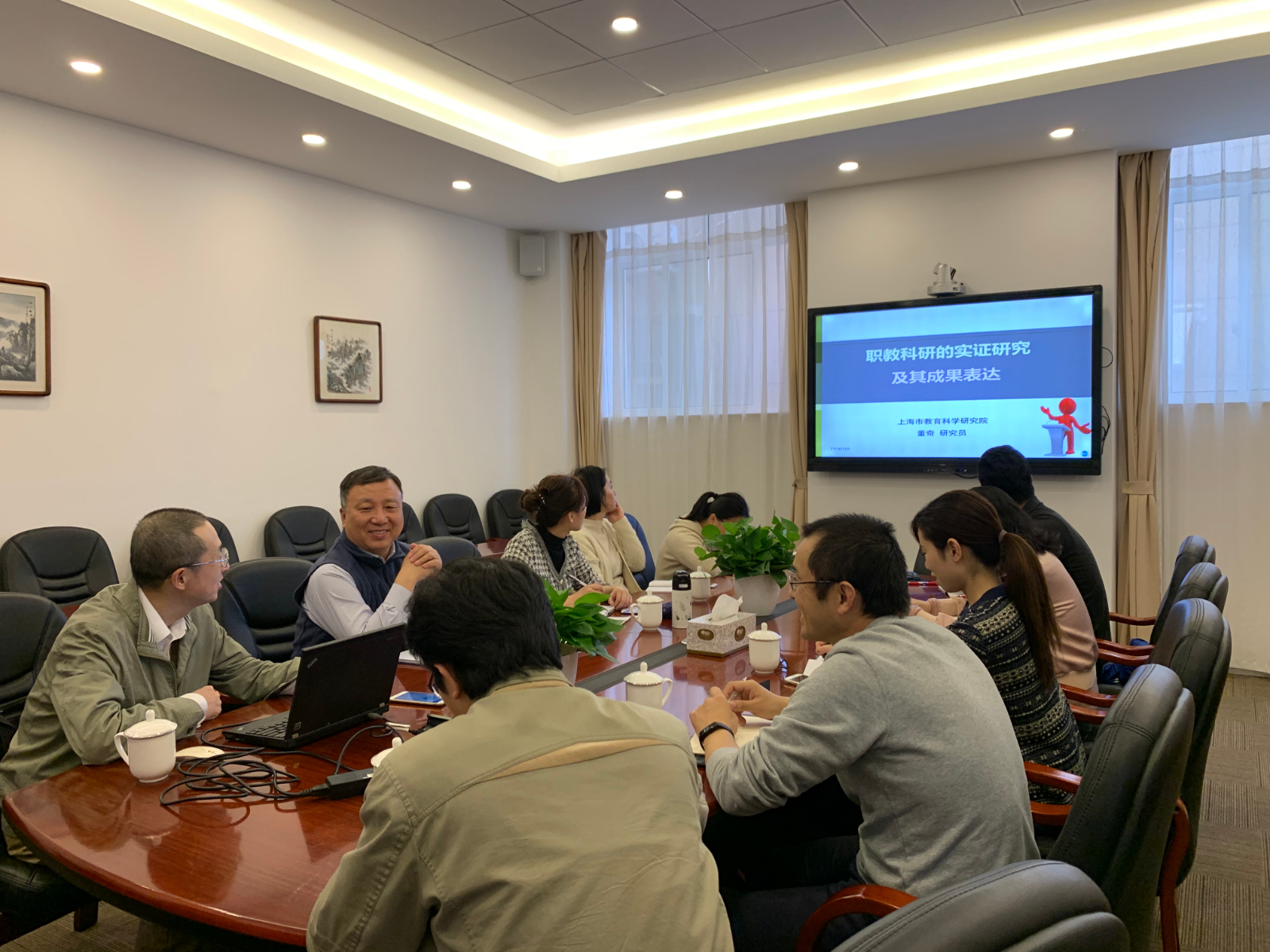 “职业教育科学研究”课题讲座 图一.jpg