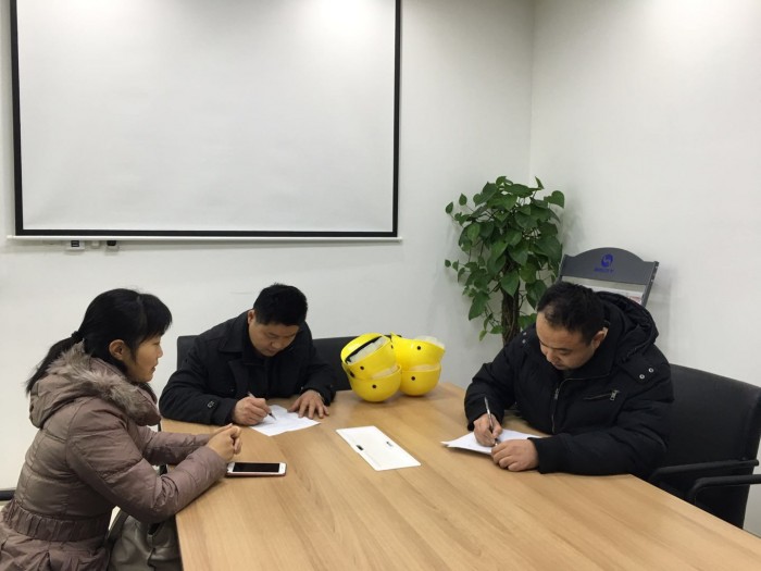 新闻稿：港湾校区走访上海赛科利汽车模具技术应用有限公司(2)2018-1-9_旋转.jpg
