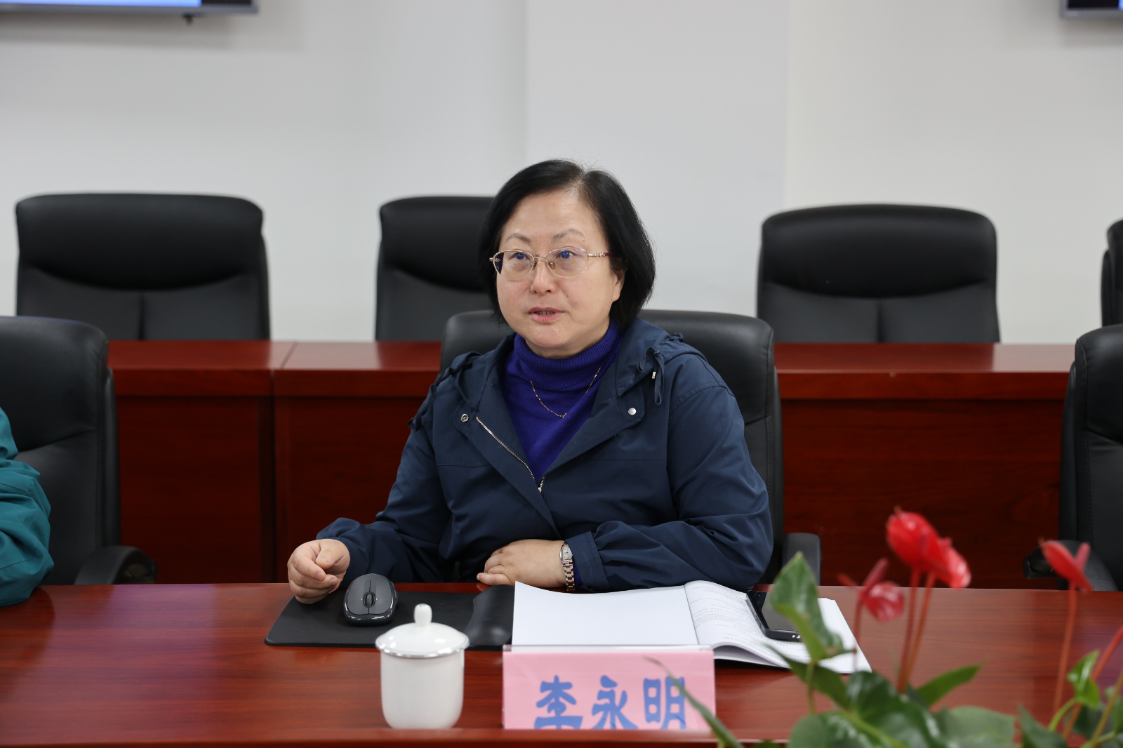图一、李永明老师作专题辅导.jpg
