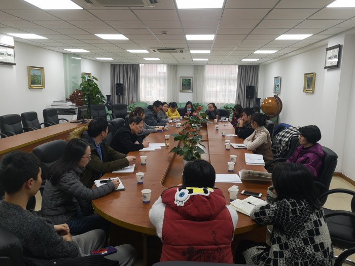 青年教职工座谈会_0.jpg